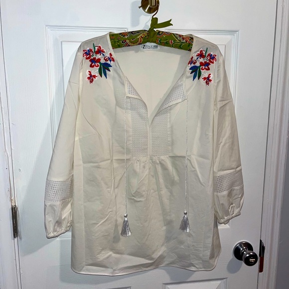 New York & Company Tops - Floral blouse